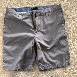 Banana republic Aidan short size 33